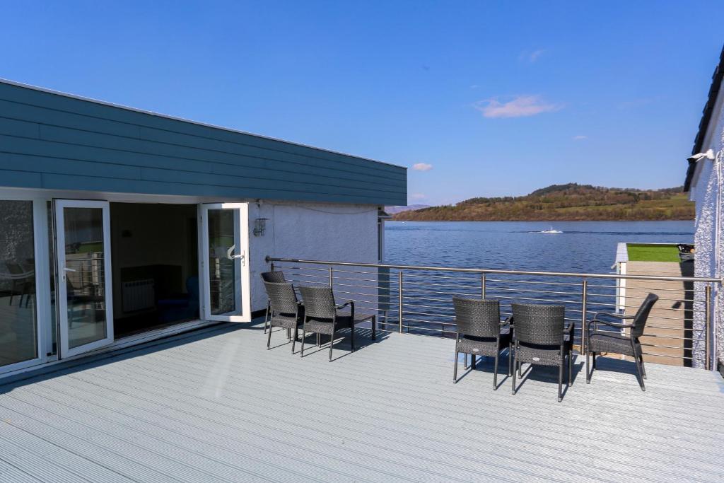 Duck Bay Hotel