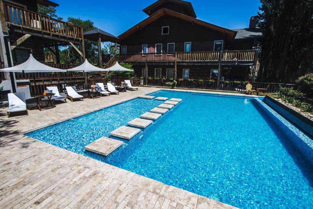 Blackstone Apart Boutique Hotel