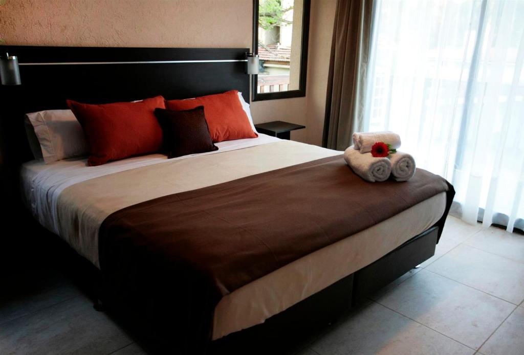 Blackstone Apart Boutique Hotel