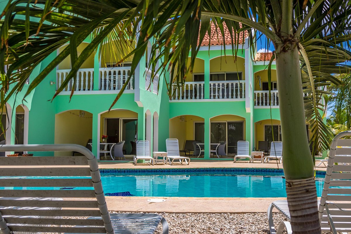 Coral Paradise Resort