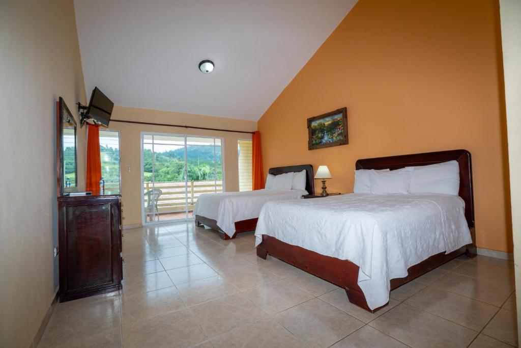Jarabacoa River Club