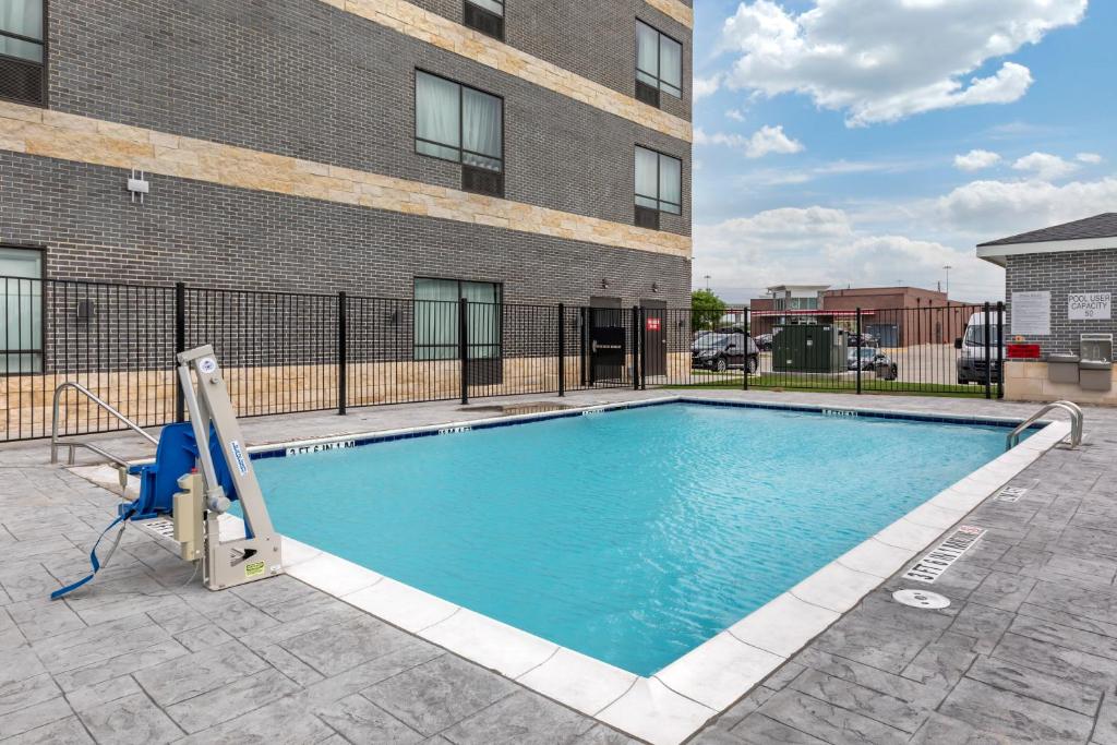 Staybridge Suites Dallas - Grand Prairie
