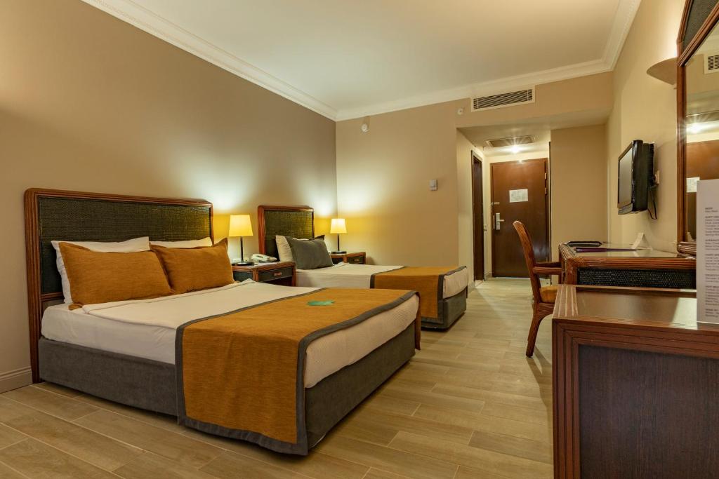 Queens Park Hotel Göynük