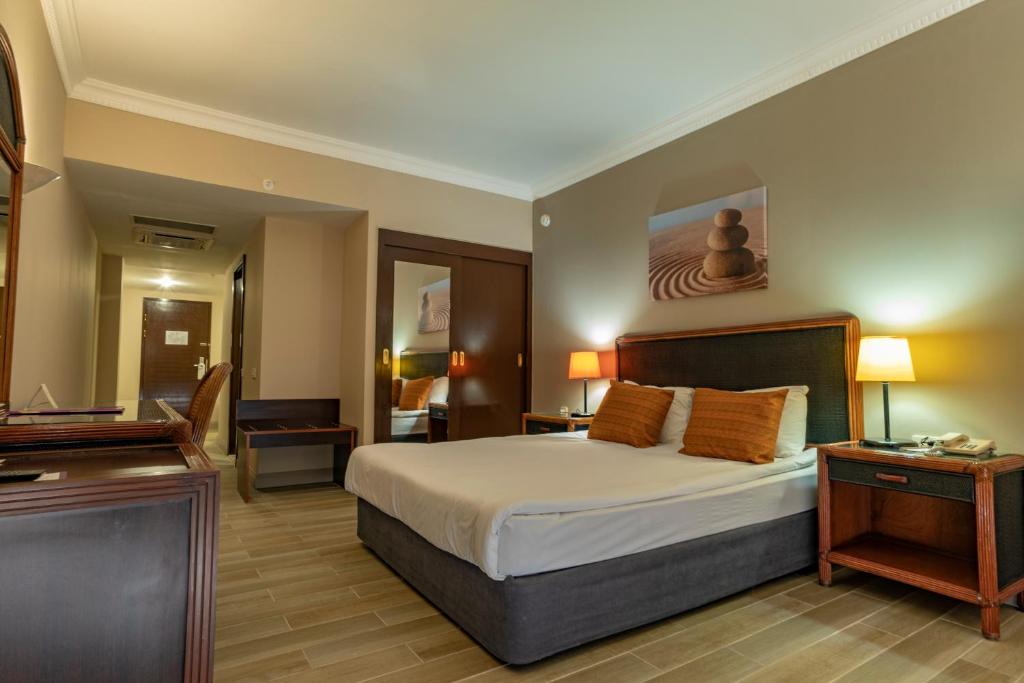 Queens Park Hotel Göynük