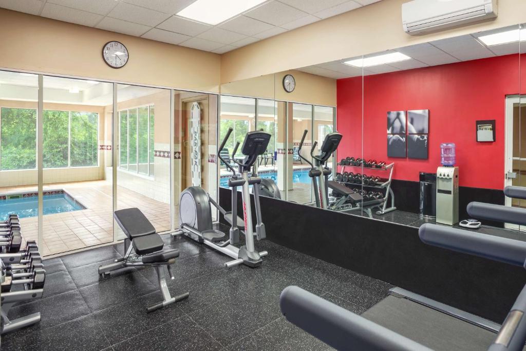Country Inn & Suites by Radisson, Cuyahoga Falls, OH