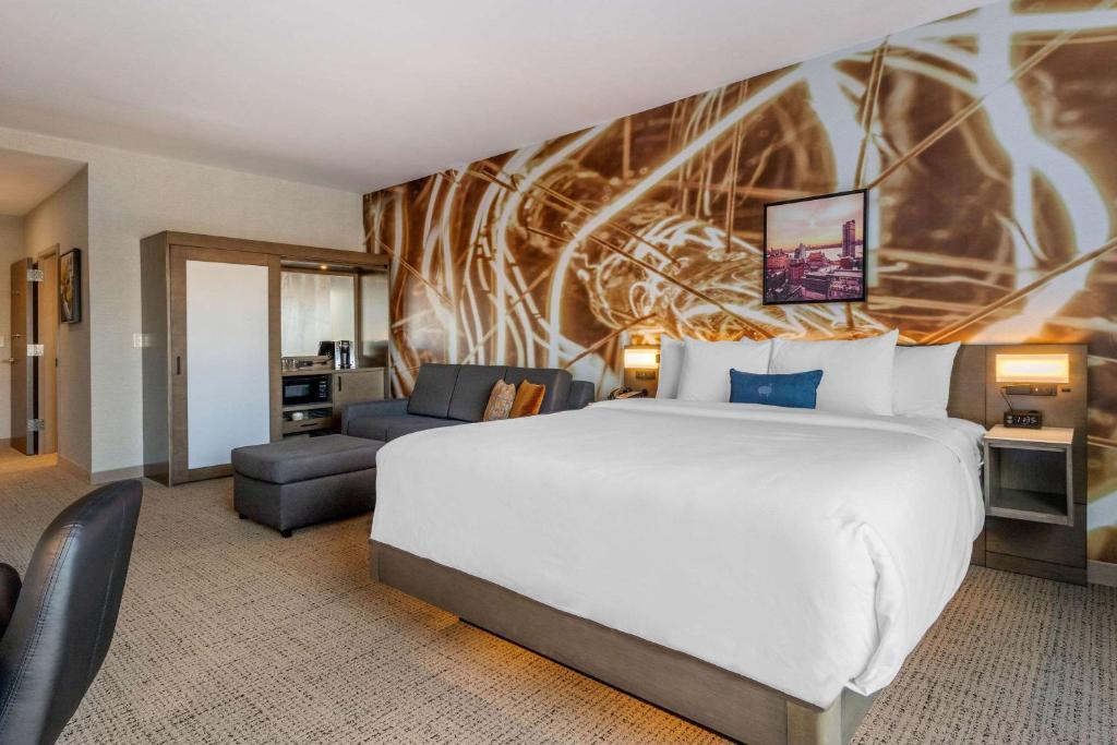 Cambria Hotel West Orange
