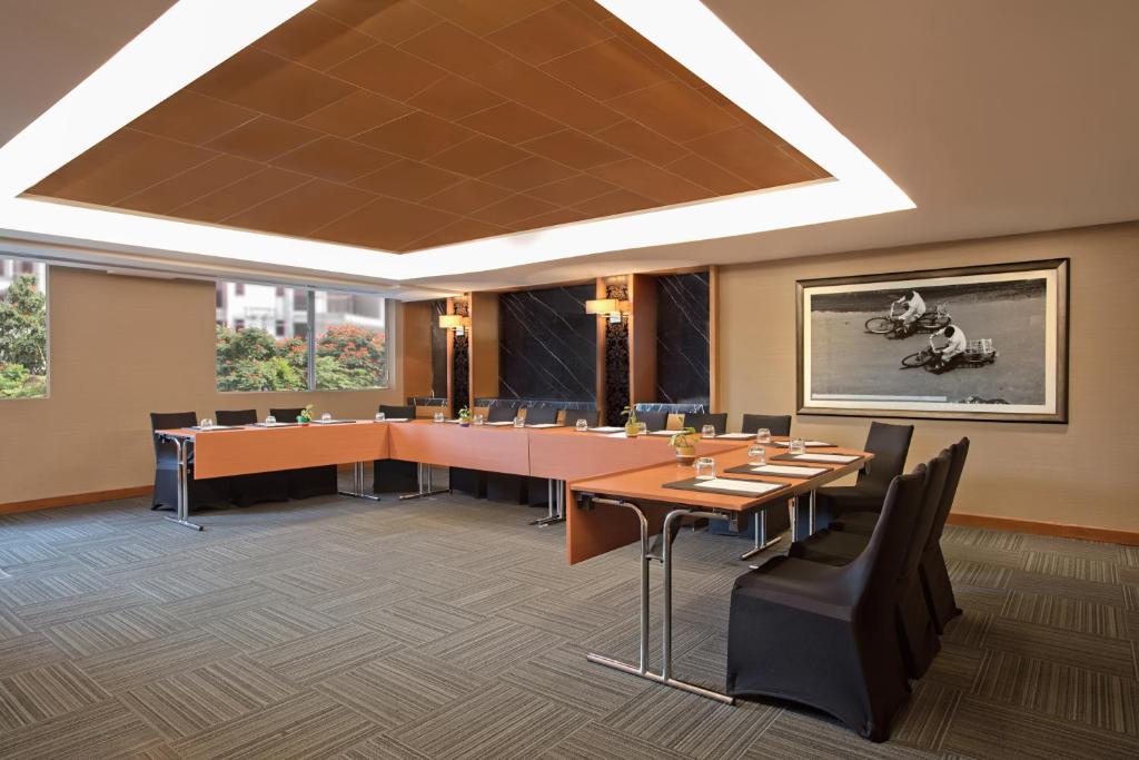 DoubleTree Suites By Hilton Bangalore