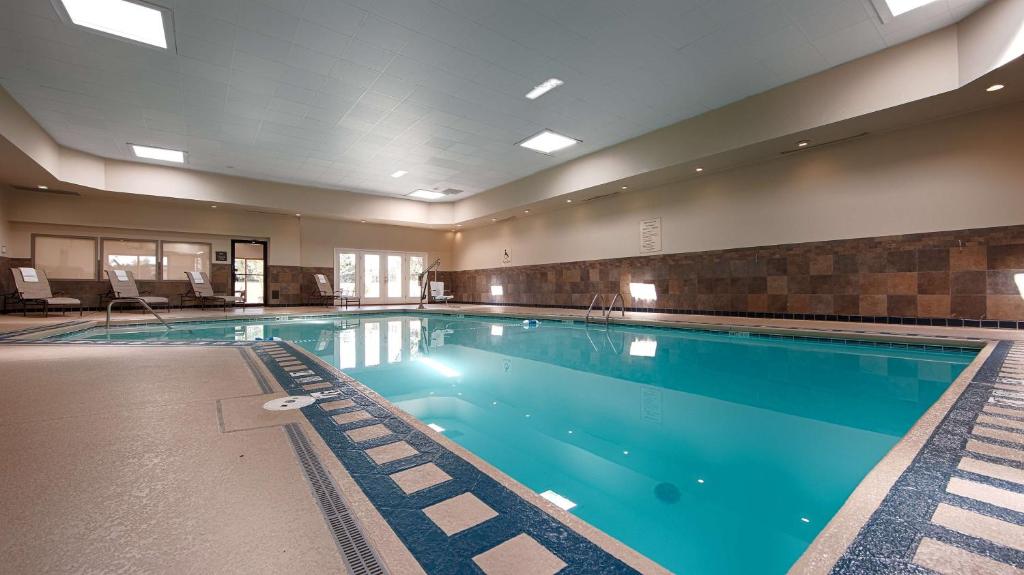 Best Western Plus The Charles Hotel