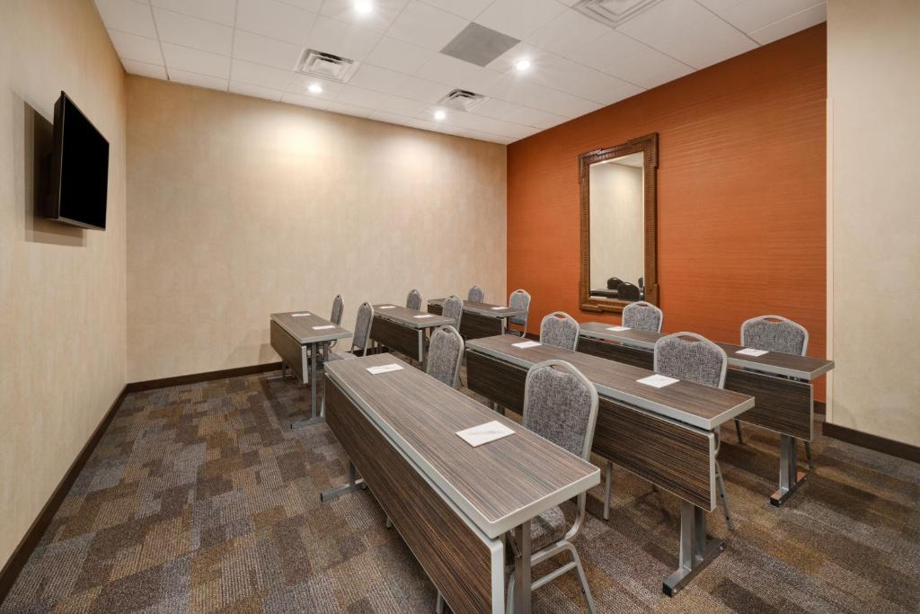 Home2 Suites By Hilton Atlanta Downtown