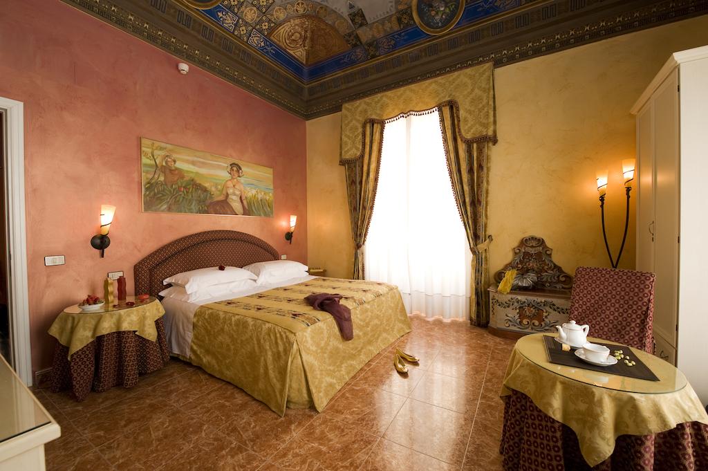 Hotel Joli
