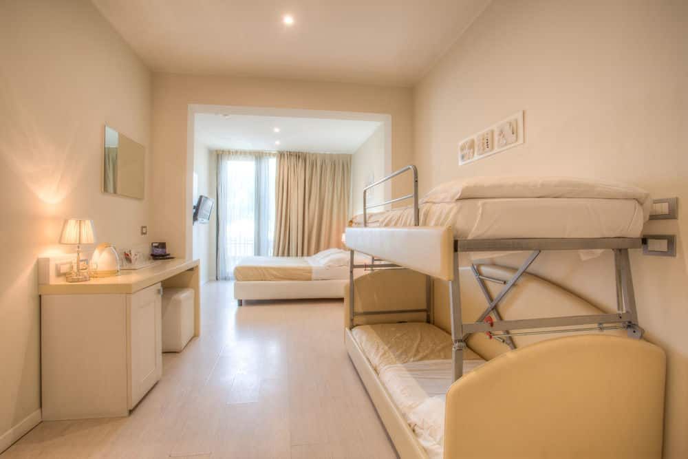 Ferretti Beach