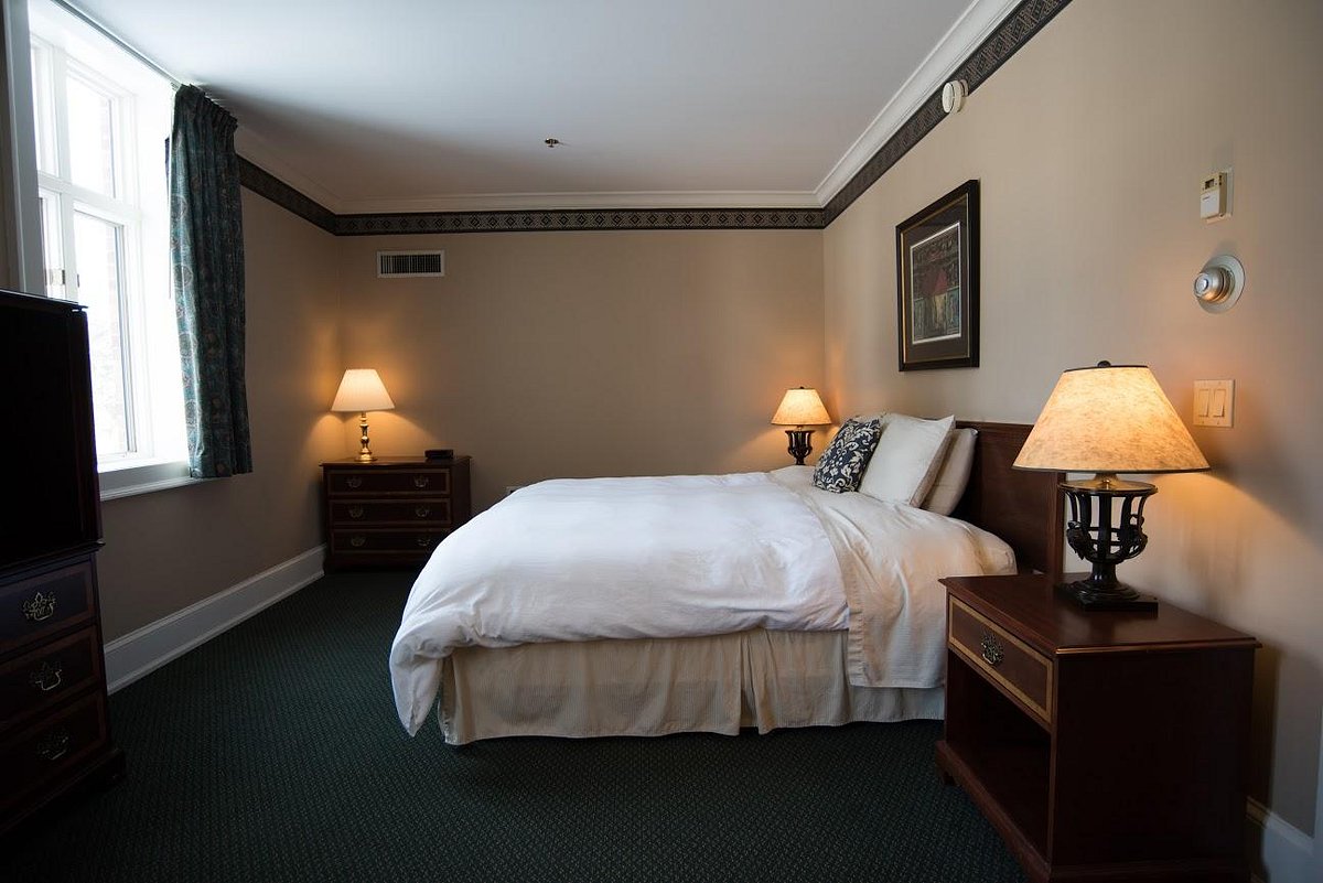 Bertram Inn at Glenmoor