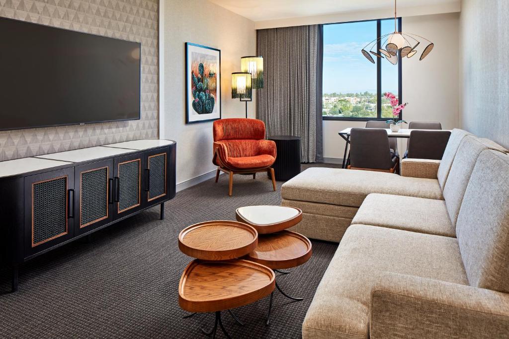 Senna House Scottsdale. Curio Collection by Hilton