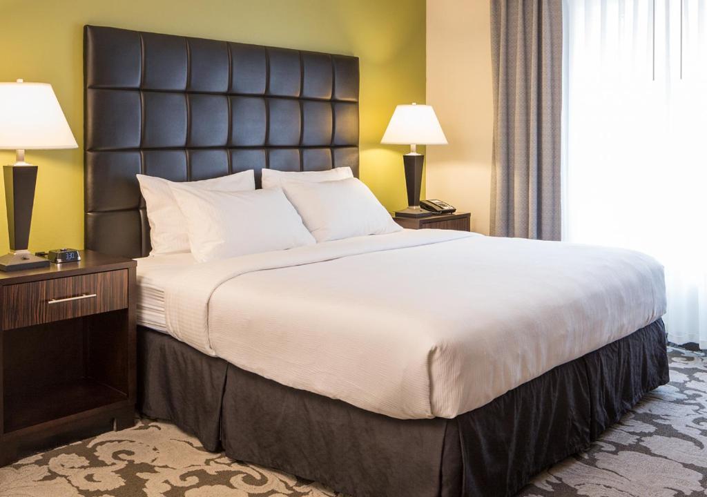 Prairie Meadows Casino, Racetrack & Hotel