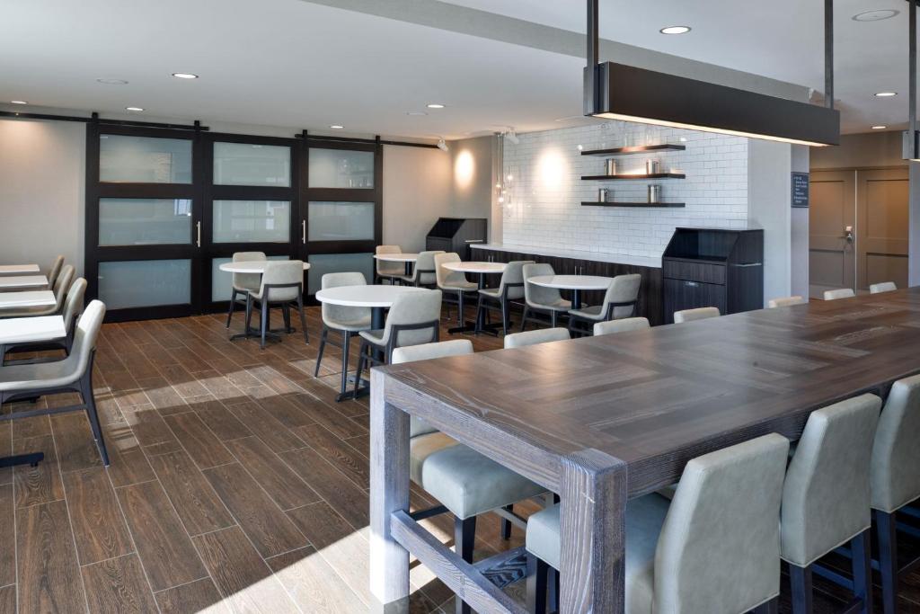 Residence Inn by Marriott Bakersfield West