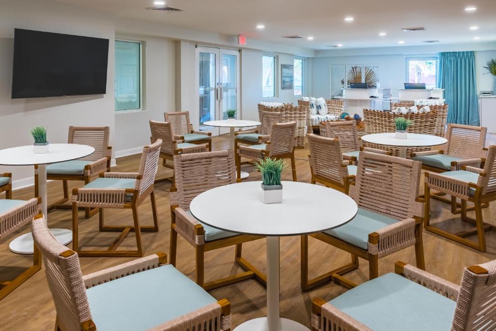 The Palms Oceanfront Hotel