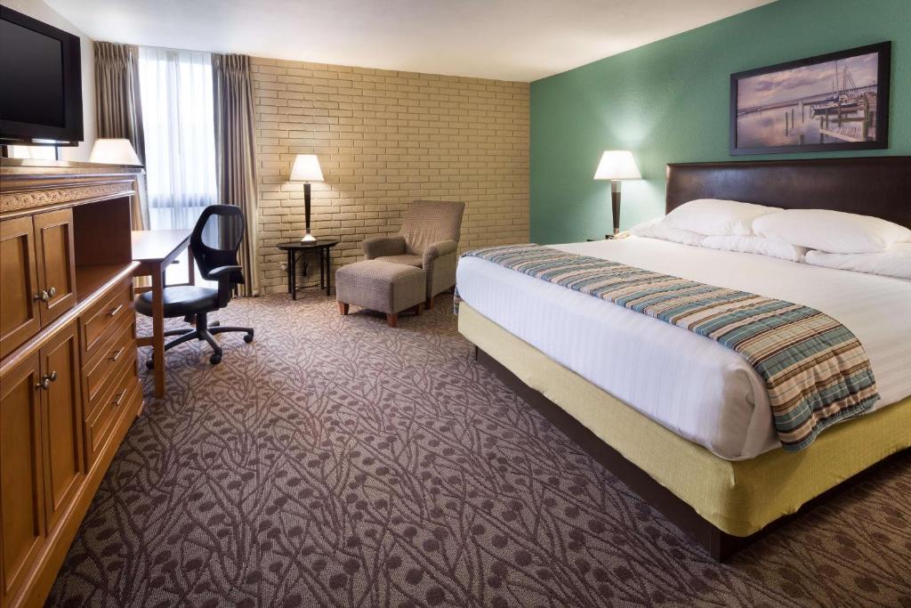 Drury Inn - Mobile
