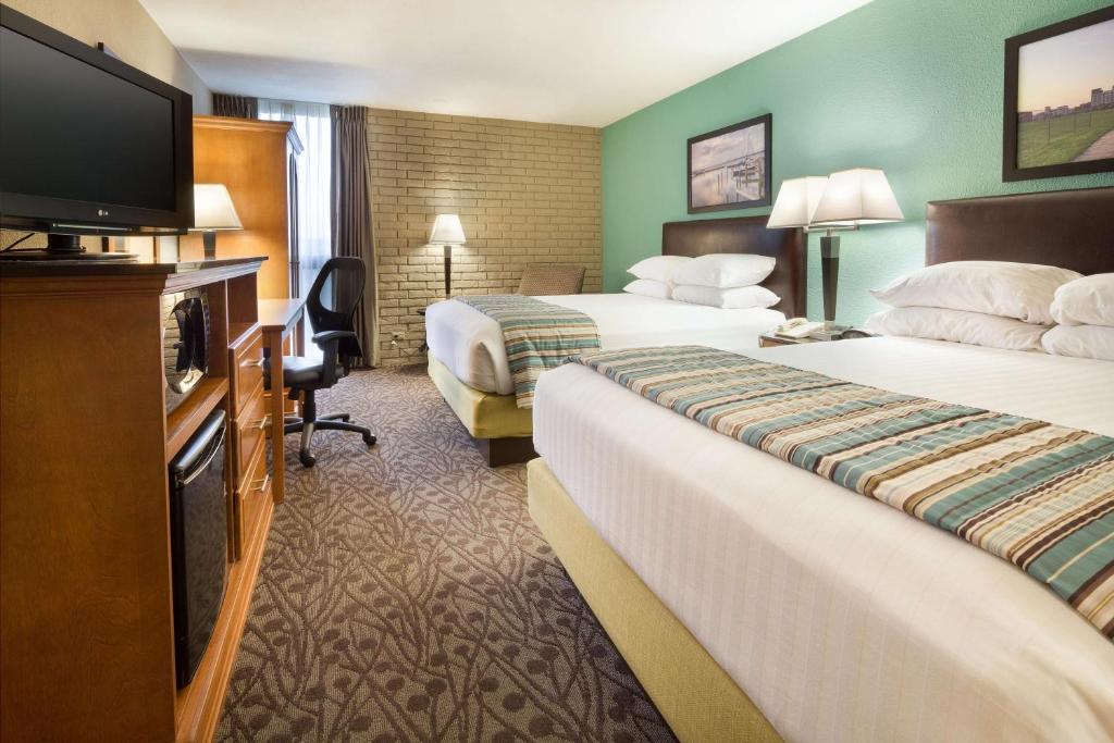 Drury Inn - Mobile