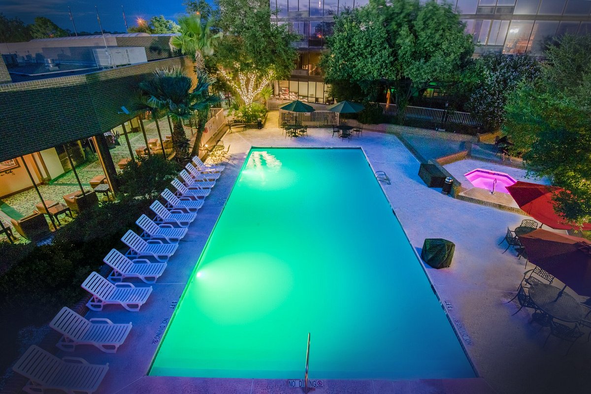 MCM Elegante Hotel and Conference Center Odessa