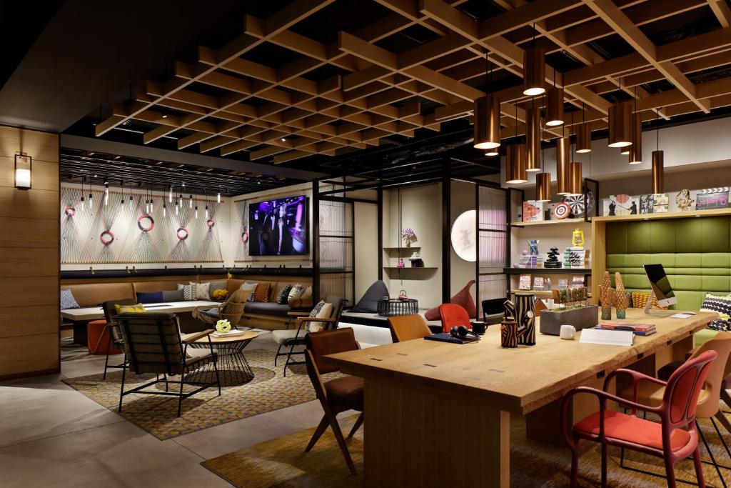 Moxy Kyoto Nijo