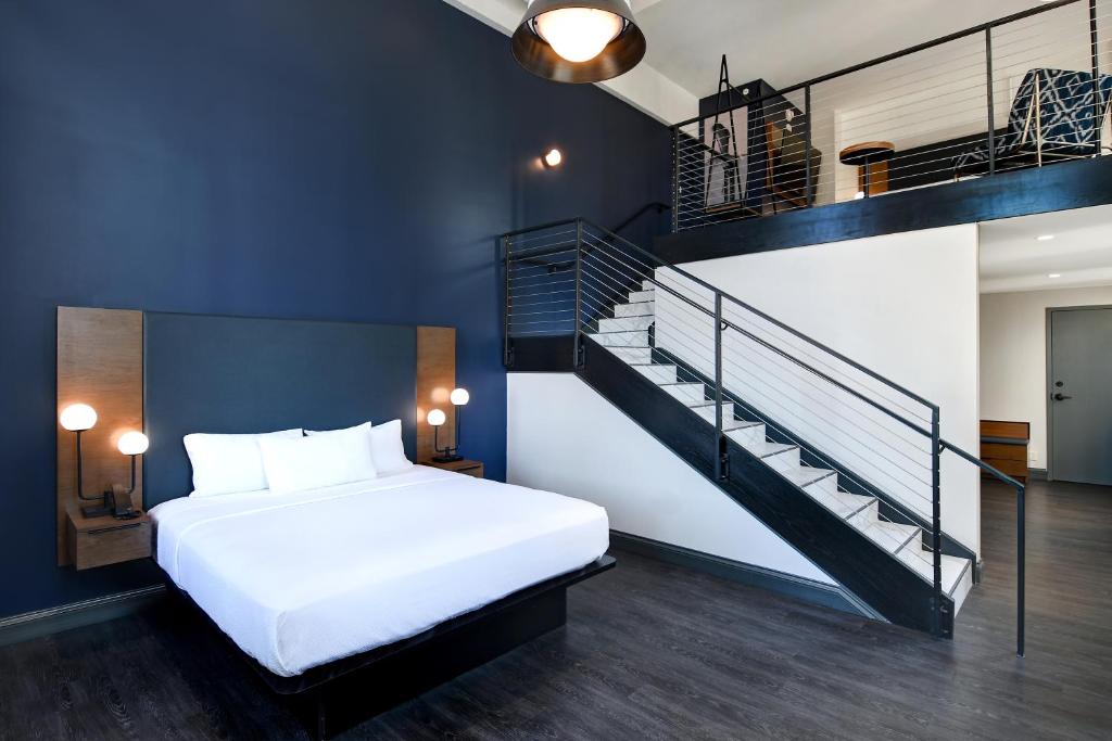 Courtyard by Marriott Cincinnati Downtown
