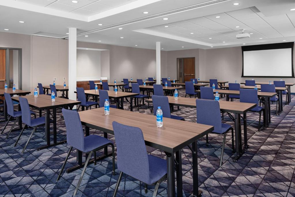 Courtyard by Marriott Lansing Downtown