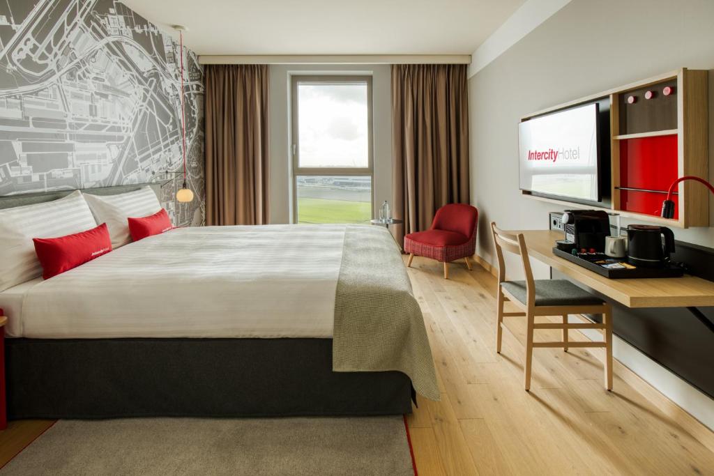 IntercityHotel Amsterdam Airport