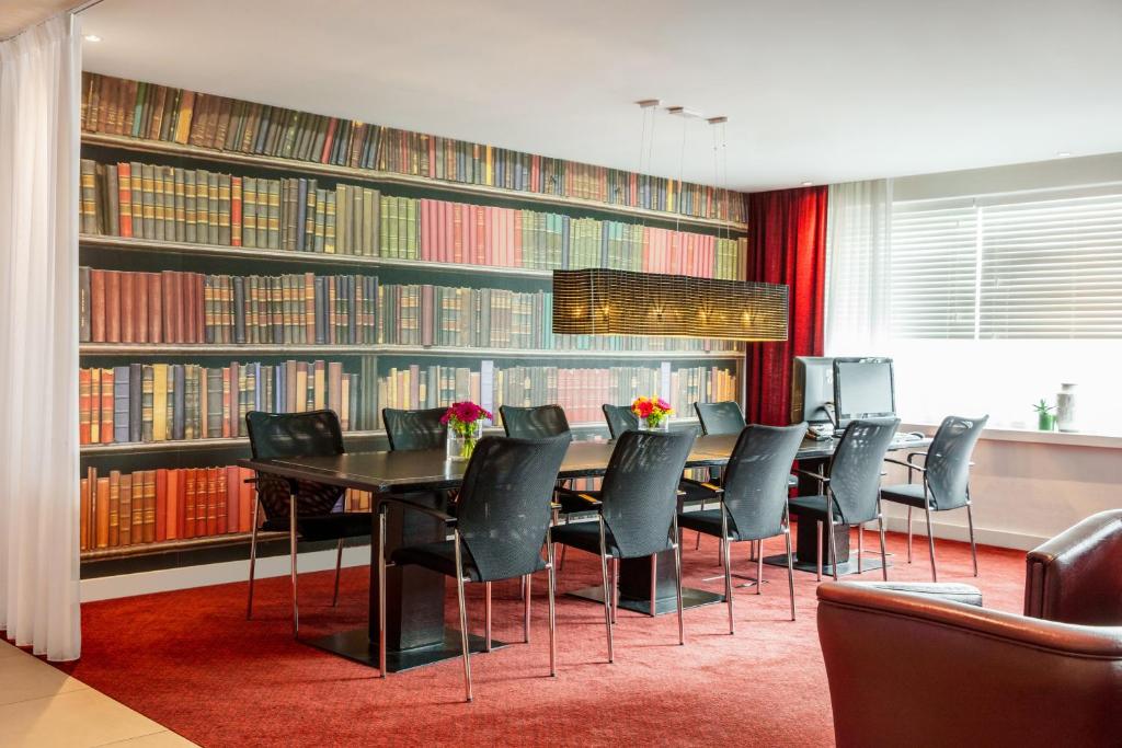 Holiday Inn Express Amsterdam - Sloterdijk Station