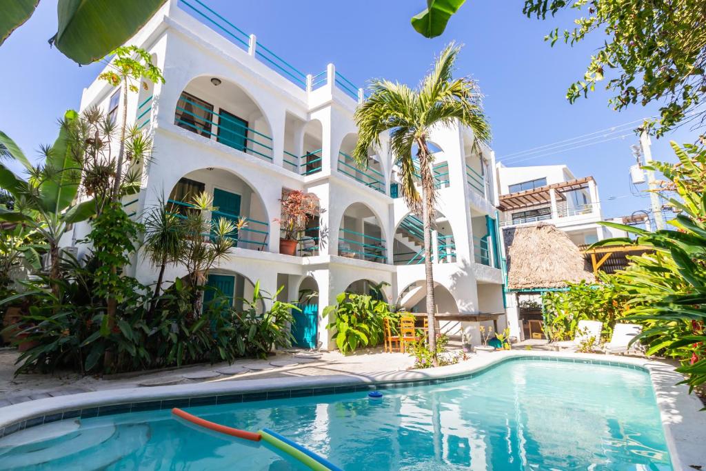 Seven Seas Resort