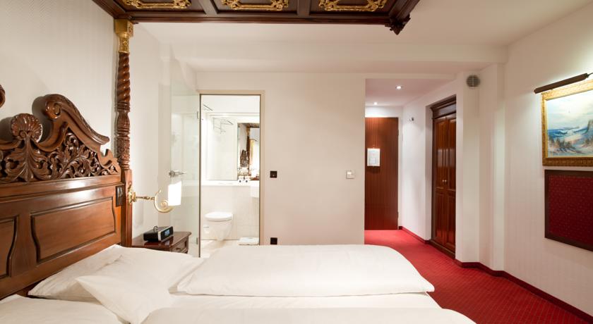 King's Hotel Center