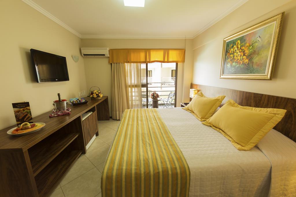 Esmeralda Praia Hotel