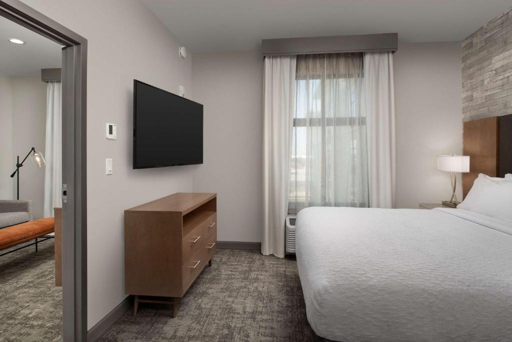 Homewood Suites Louisville Airport