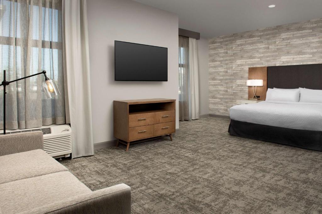 Homewood Suites Louisville Airport