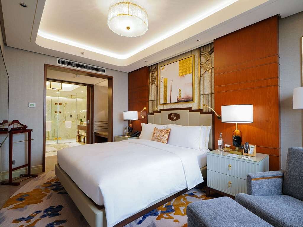 Admiral Bay Suites Manila