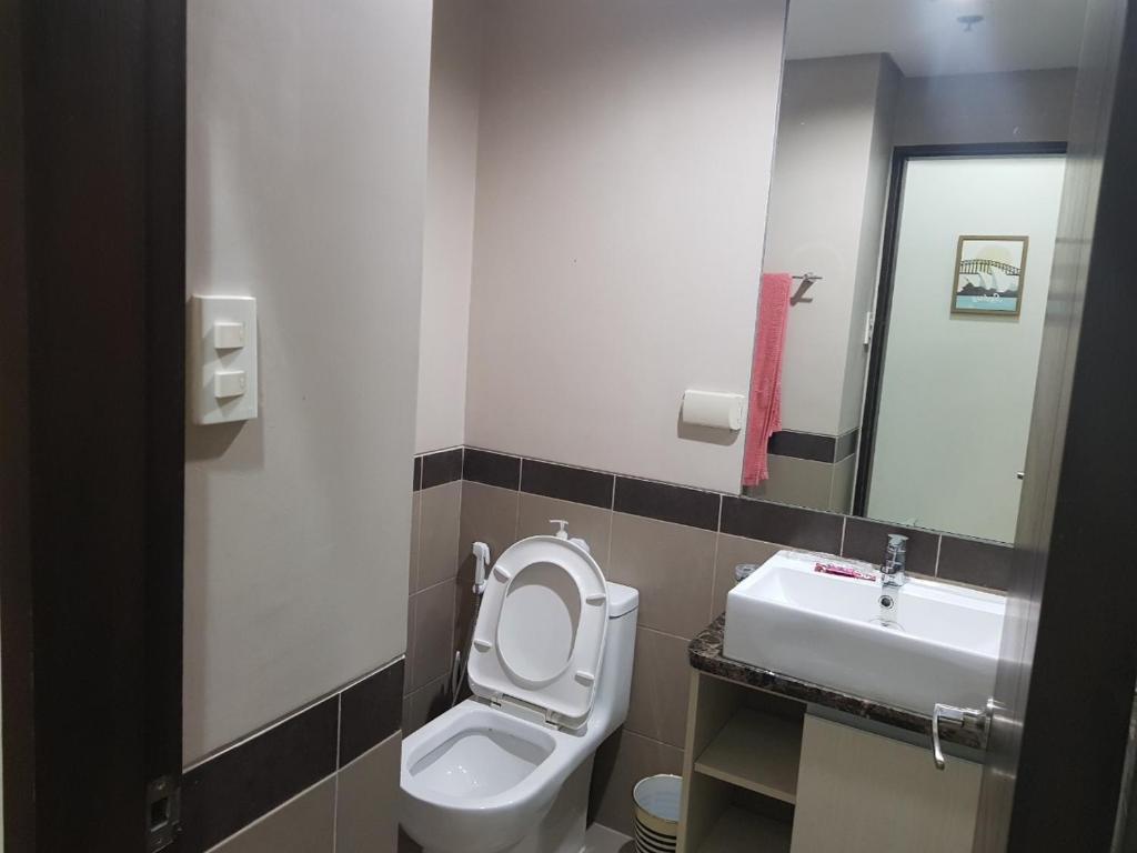 Admiral Bay Suites Manila