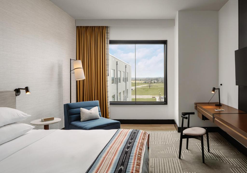 Hotel Tupelo, A Wyndham Hotel