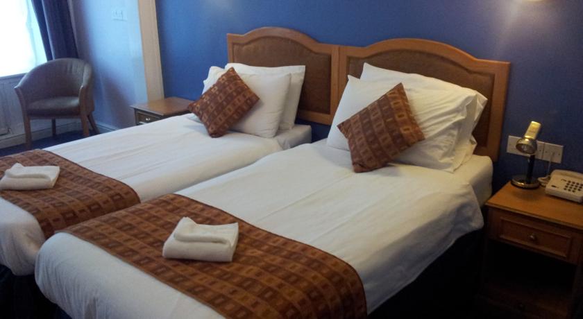 County Hotel
