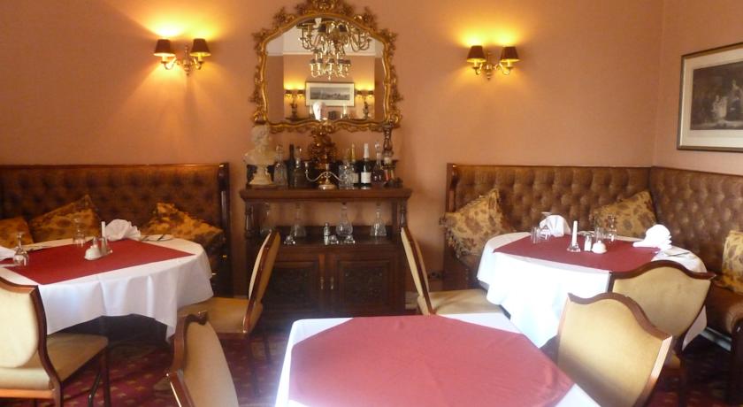 Shieldhill Castle Hotel