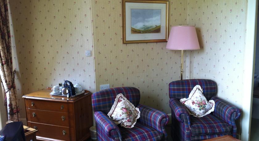 Glengarry Castle Hotel