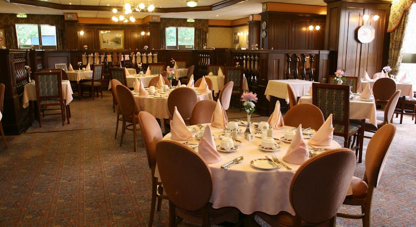 Muthu Fort William Hotel