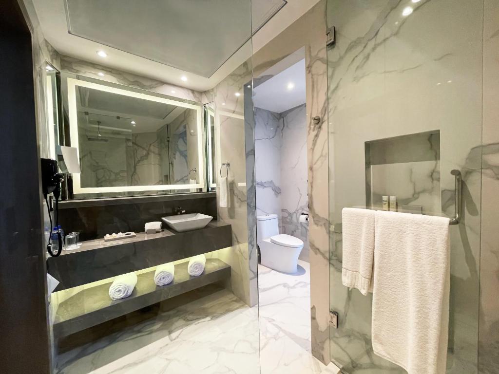 Safi Royal Luxury Metropolitan