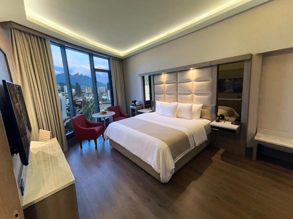 Safi Royal Luxury Metropolitan