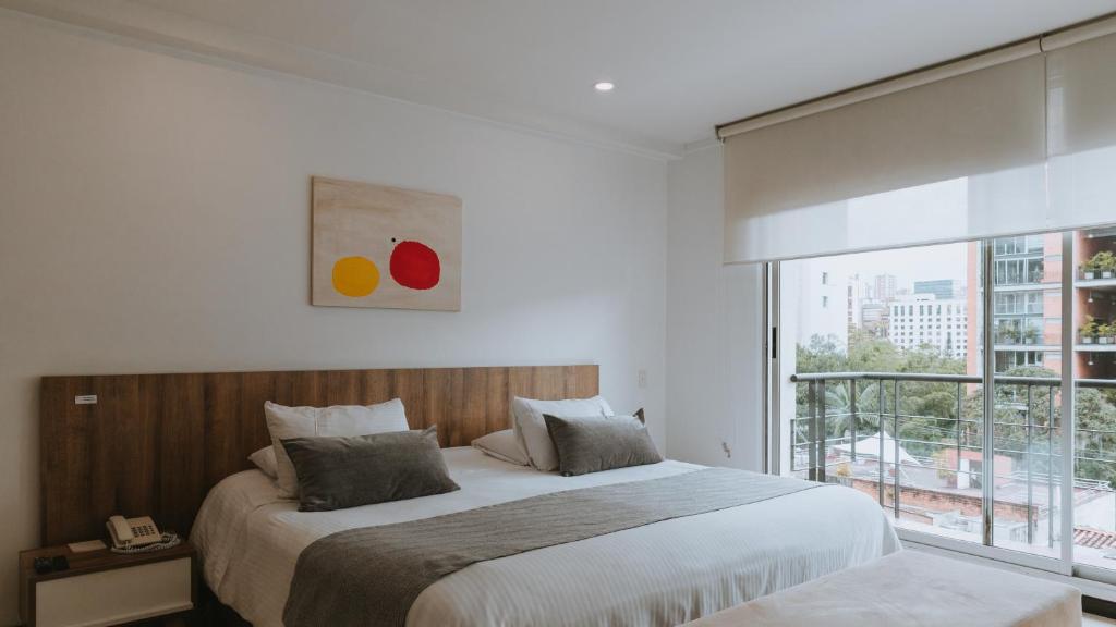 Travelers Apartamentos & Suites Orange Medellin