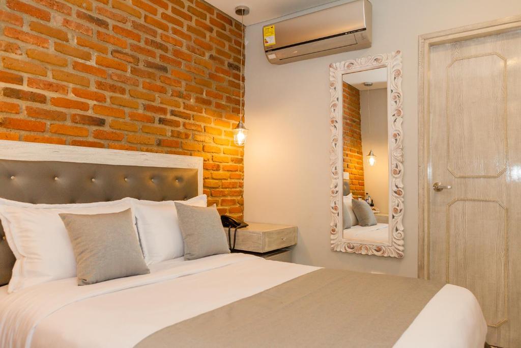 Hotel Boutique Adaz