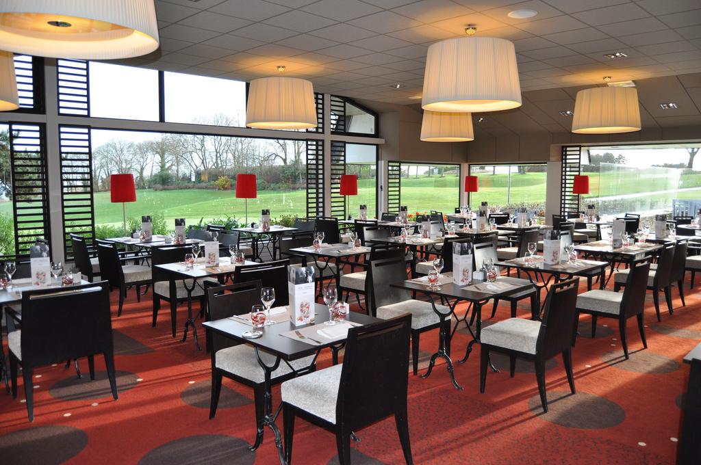 Mercure Omaha Beach Hotel