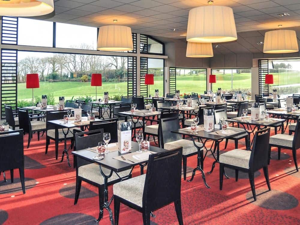 Mercure Omaha Beach Hotel