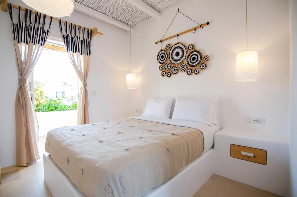 Yialos Ios Hotel (Formerly Petros Place)