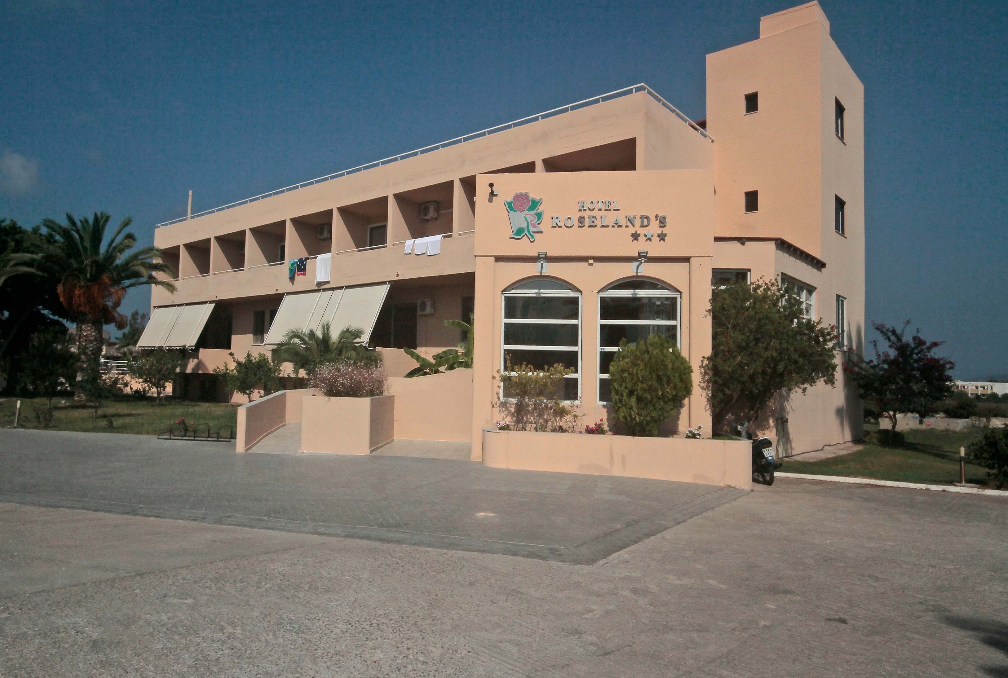Roselands Hotel Bungalows