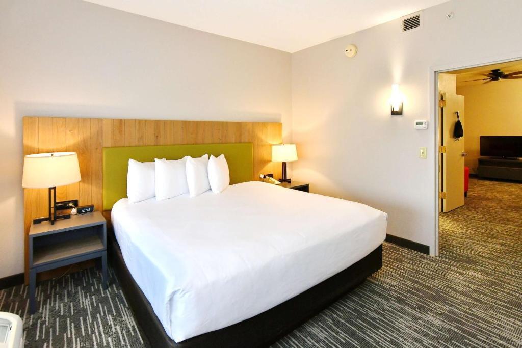 Country Inn Suites By Radisson, Mount Morris, NY