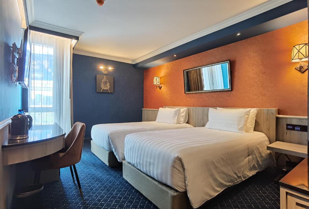 The Coach Hotel Sukhumvit 14 Bangkok by Compass Hospitality